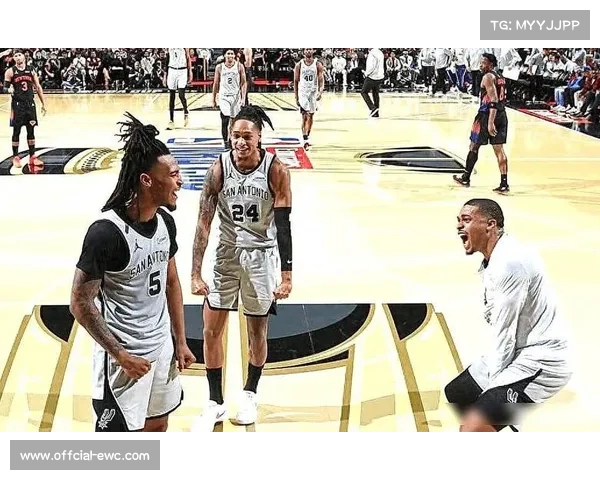 尼克斯马刺战力榜之争哈特缺阵篮板,连败势头